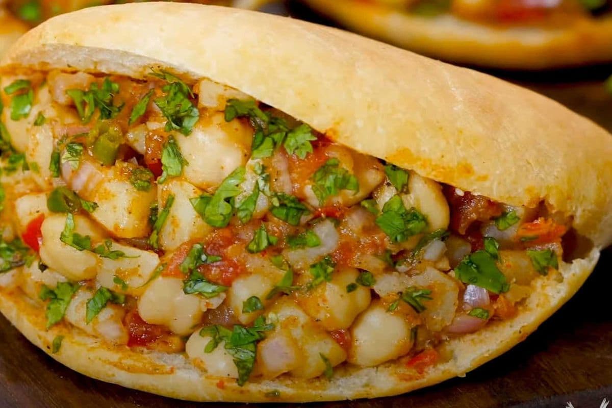 Kulcha Makkhan Maar Ke (2pcs)