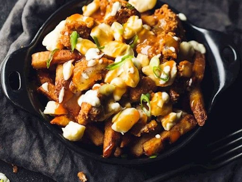 Poutine Poulet Bufallo/ Chicken Buffalo Poutine