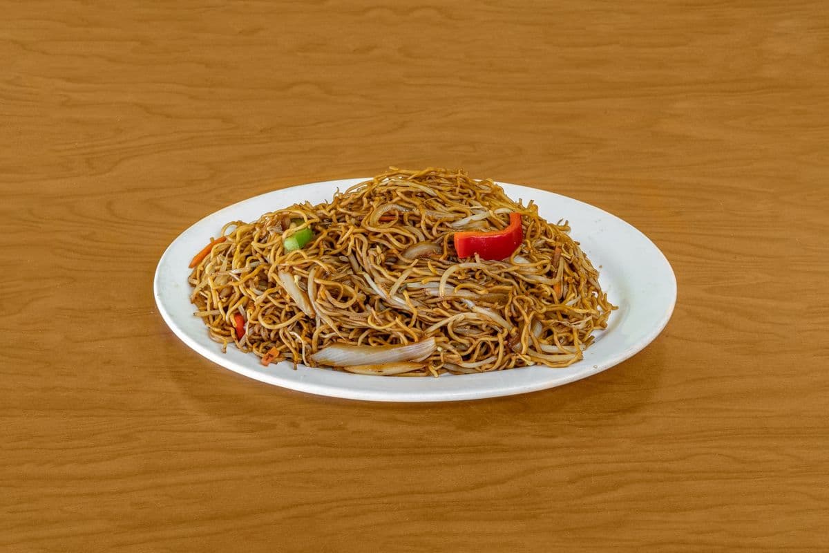 Stir-Fried Shredded Pork and Vegetables in Szechuan-Style Sauce