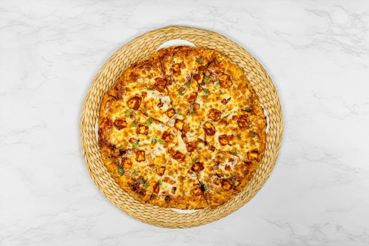 Tandoori Paneer Pizza