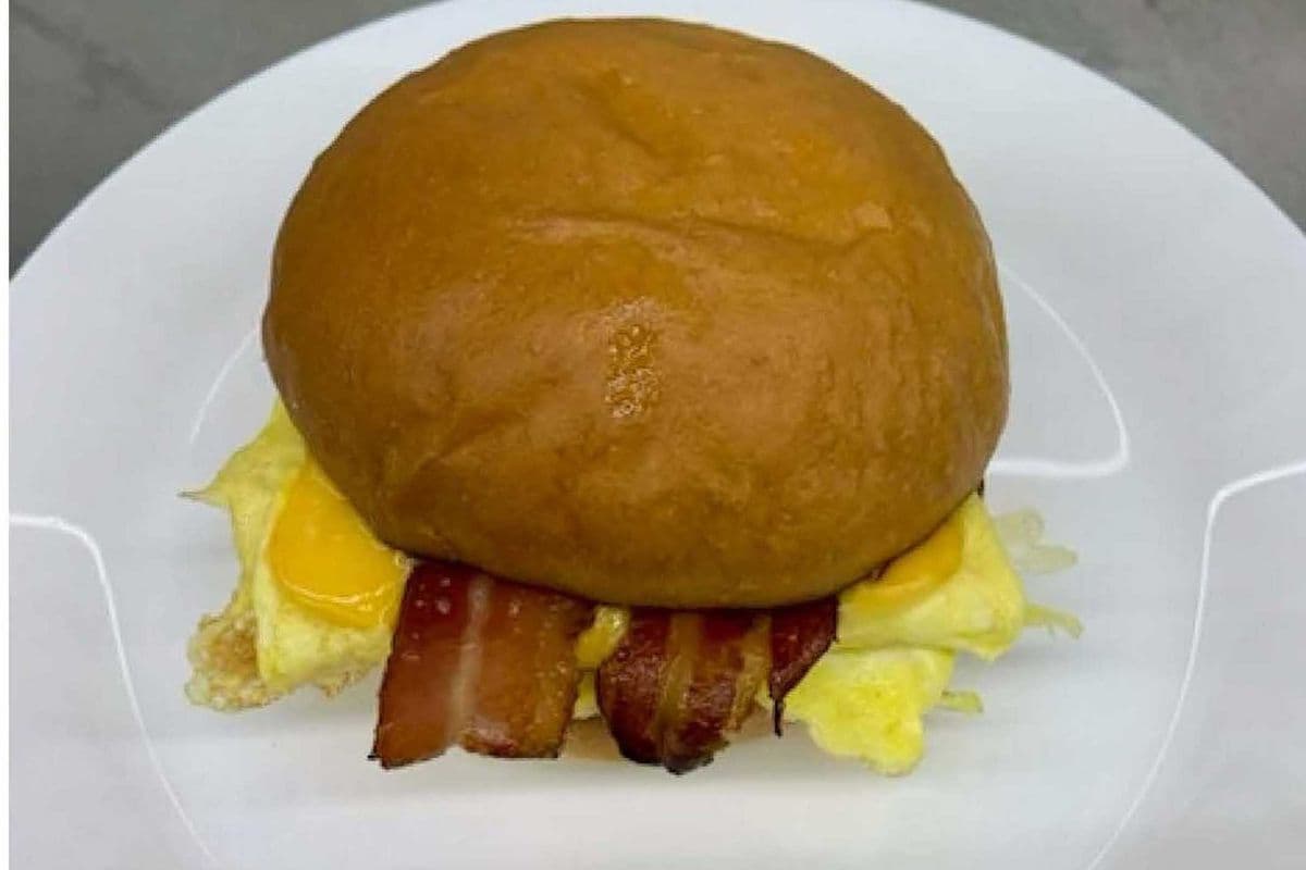 BACON, EGG & CHEESE