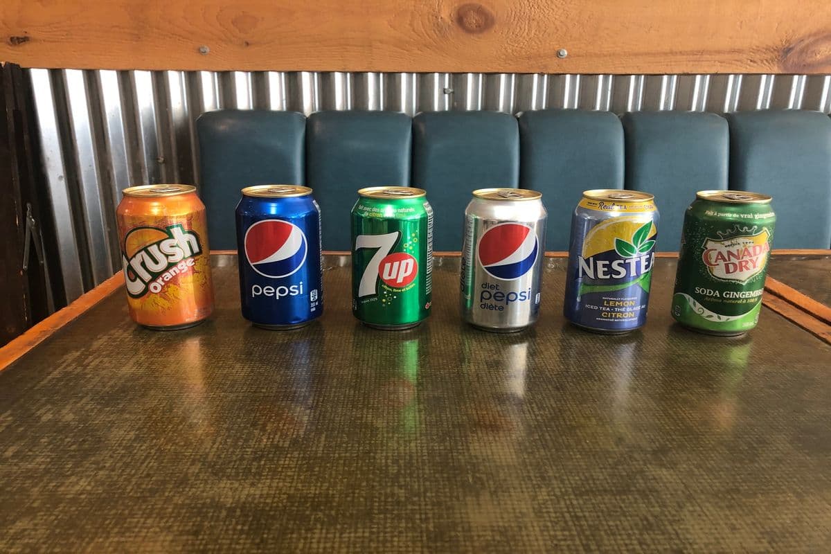 Soft drink (can) / Boissons gazeuses en canette