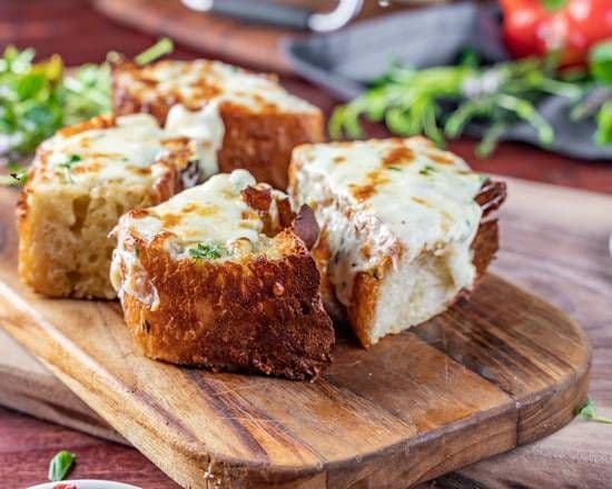 Garlic-Mozz' Bread (4 pcs)