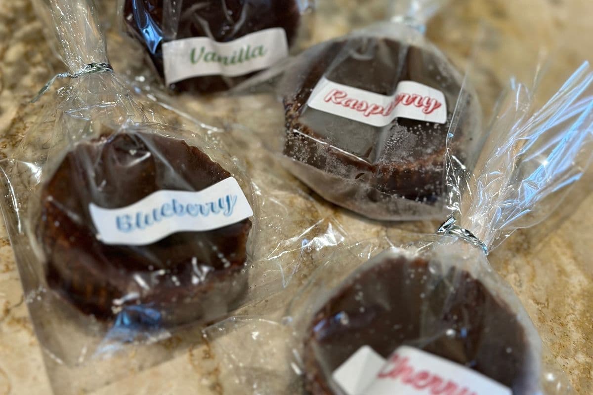 6 Cheesecake Pops