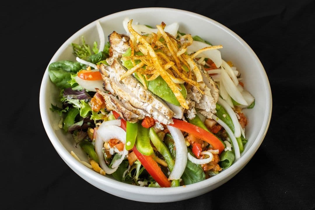 CHICKEN FAJITA SALAD