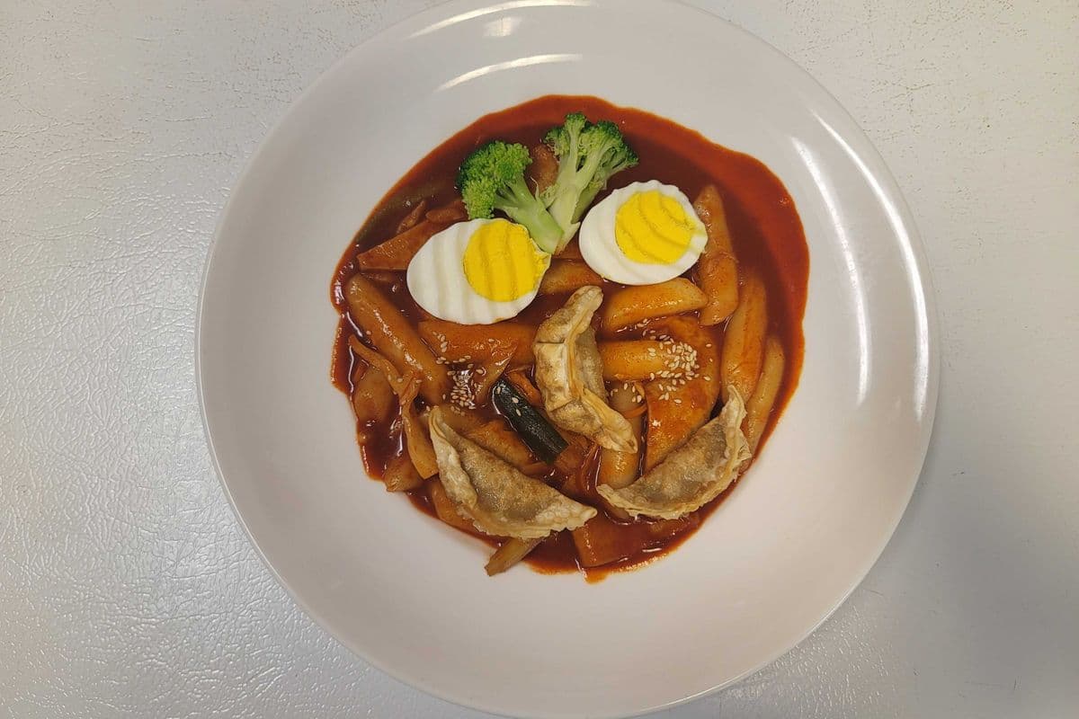 65. Spicy Rice Cake (Tteogbokkgi)