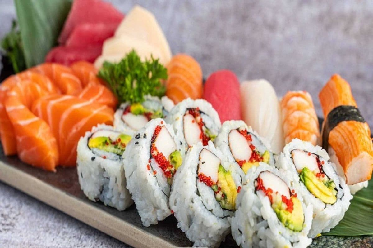 Sushi & Sashimi Gold Combo (23 pcs)