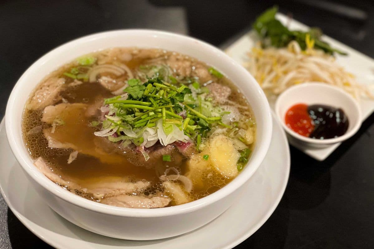 S. Soupe Tonkinoise au Boeuf / Beef Tonkinese