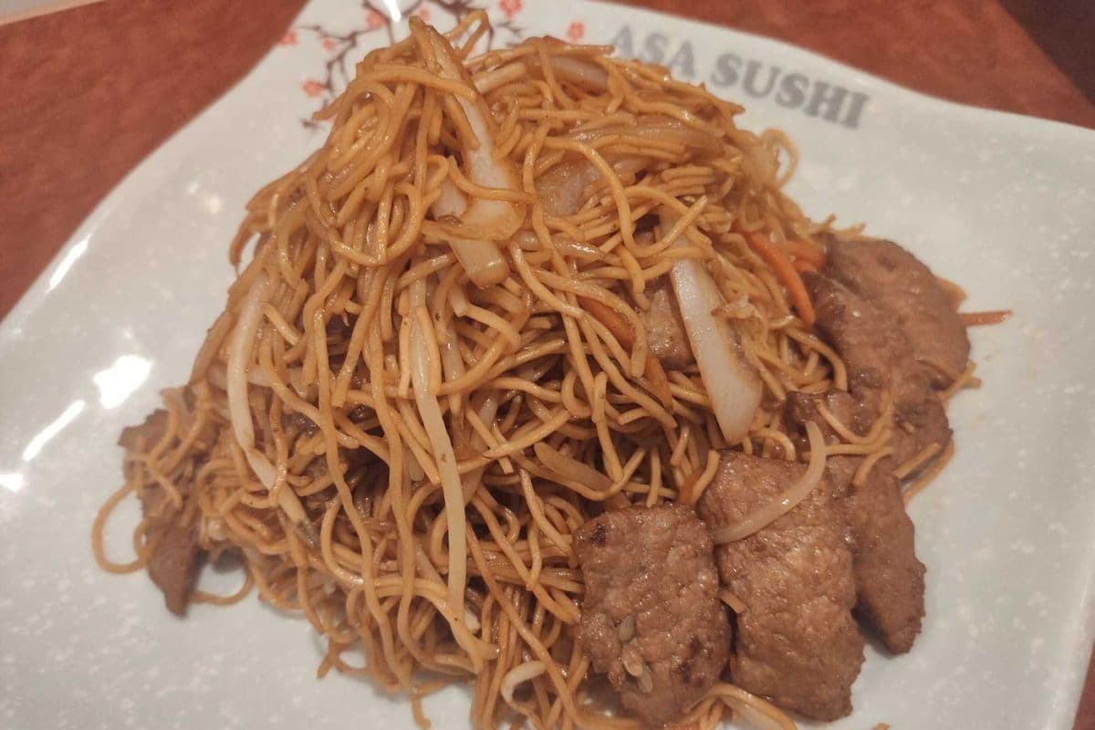 Meat Chow Mein - Fried Egg Noodle with Meat
