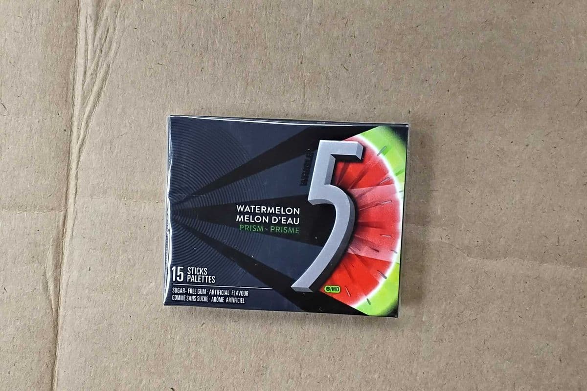 5 GUM, Strawberry-Flood Flavoured Sugar Free Chewing Gum, 15 Sticks, 1Pack.