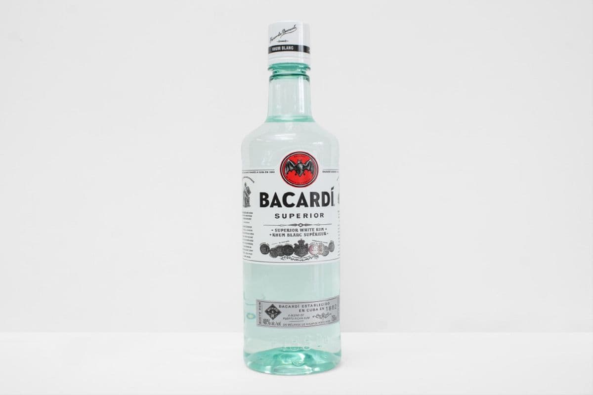 Bacardi White Rum (750 ml) (1 x 750ml)