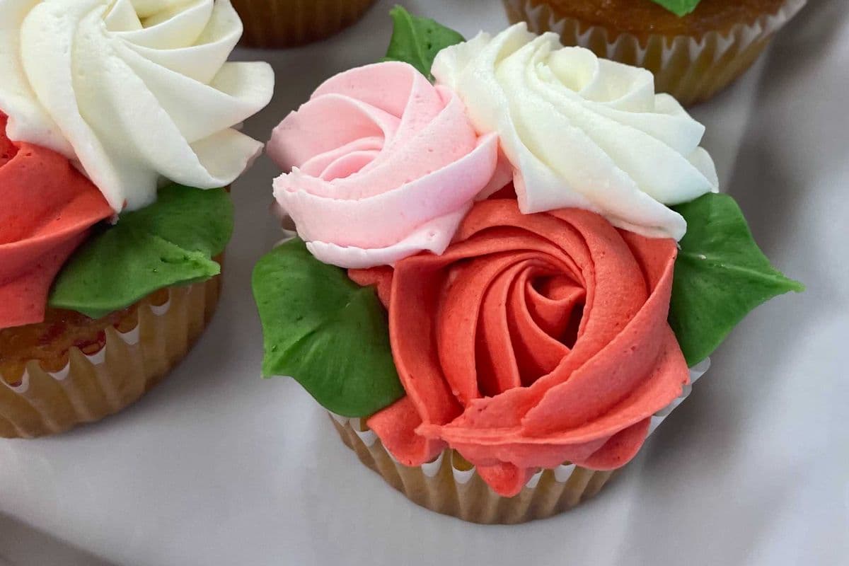 Lemon Cupcake with Raspberry Filling