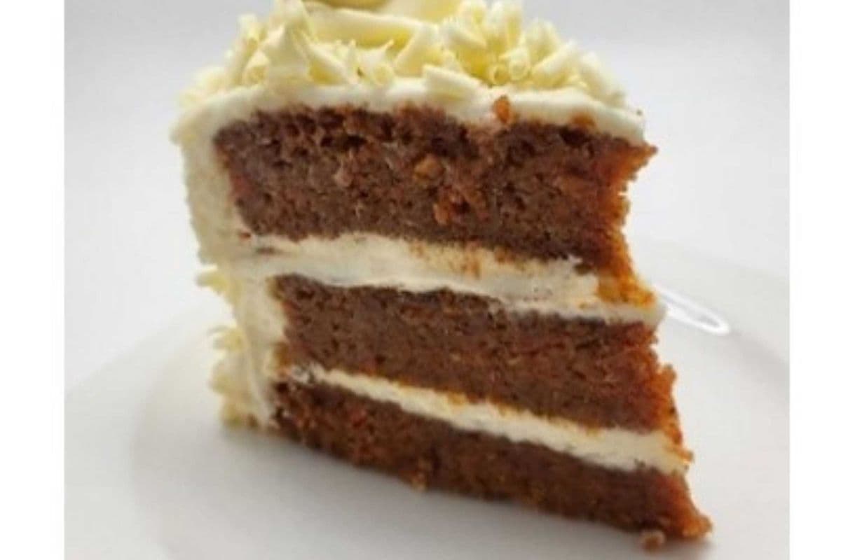 Super Moist Carrot Cake
