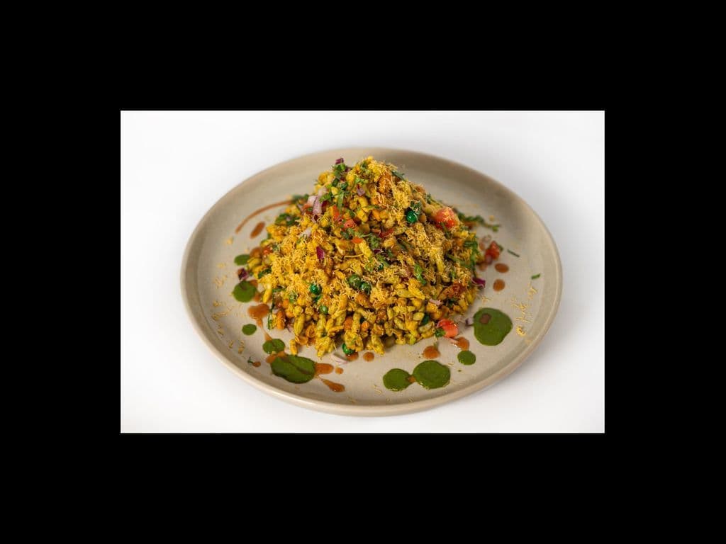 Bhel Puri (With Chutneys)