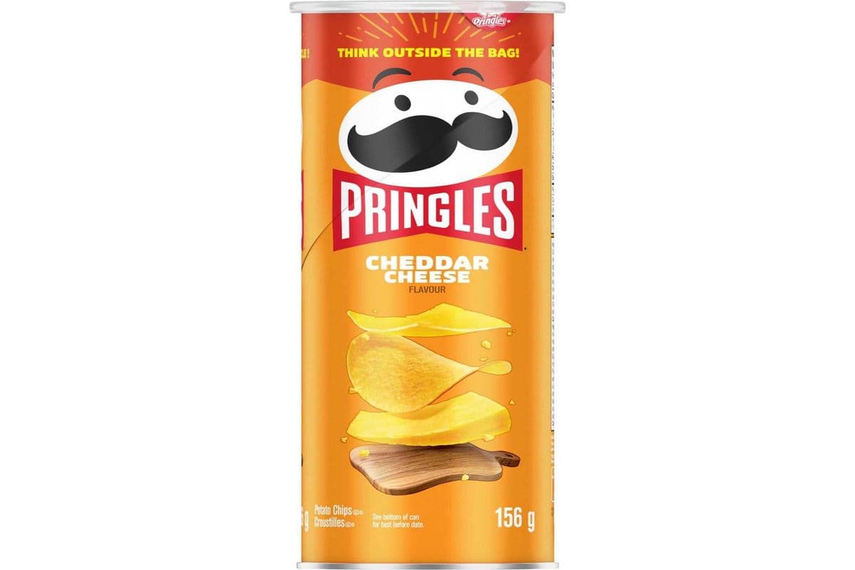 Pringles Cheddar Cheese Flavour (148 g)