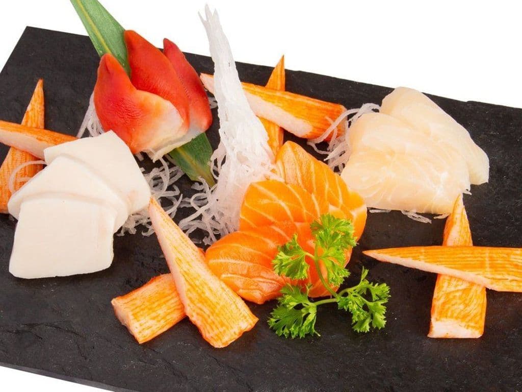 Sashimi Plate A (12 Pcs)