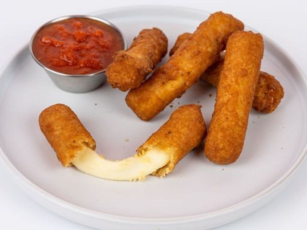 Cheesy Mozzarella Sticks (6pcs)- OO