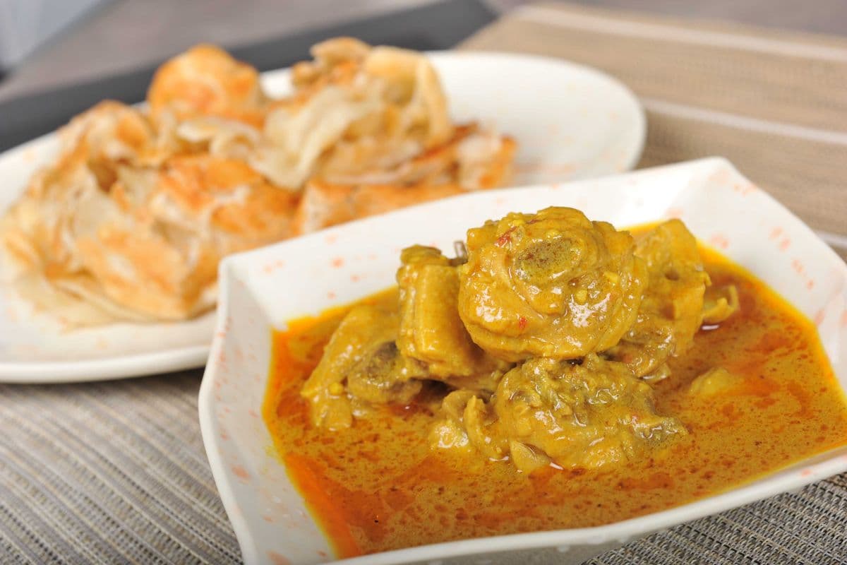 128. Malaysian Curry Braised Chicken with Roti