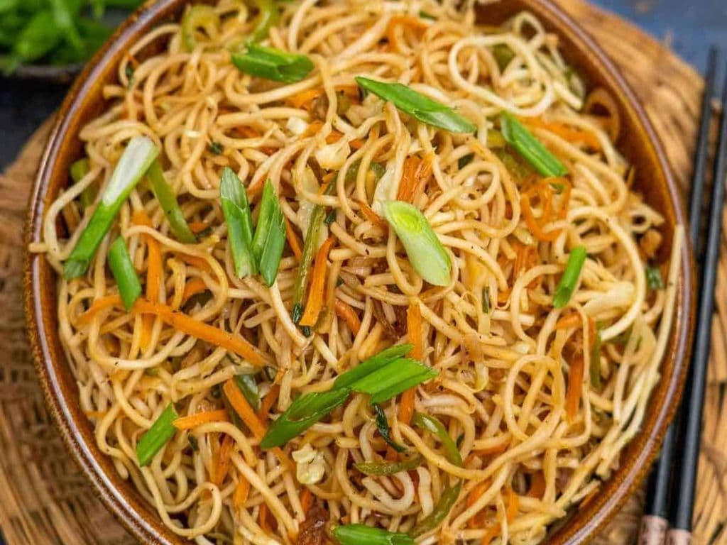HAKKA NOODLE CHICKEN