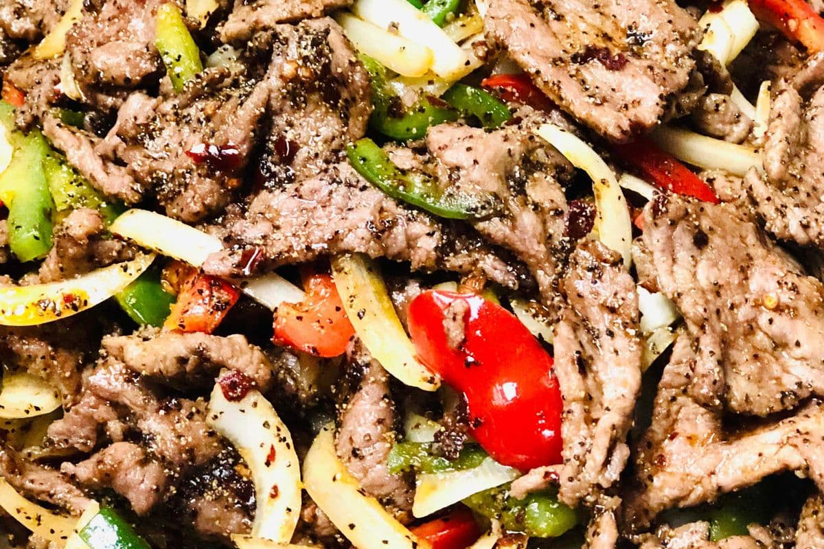 Q. Black Pepper Beef Party Tray