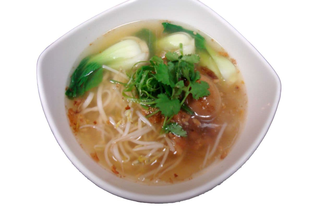 Meat Sauce Noodles with egg (肉燥湯麵)