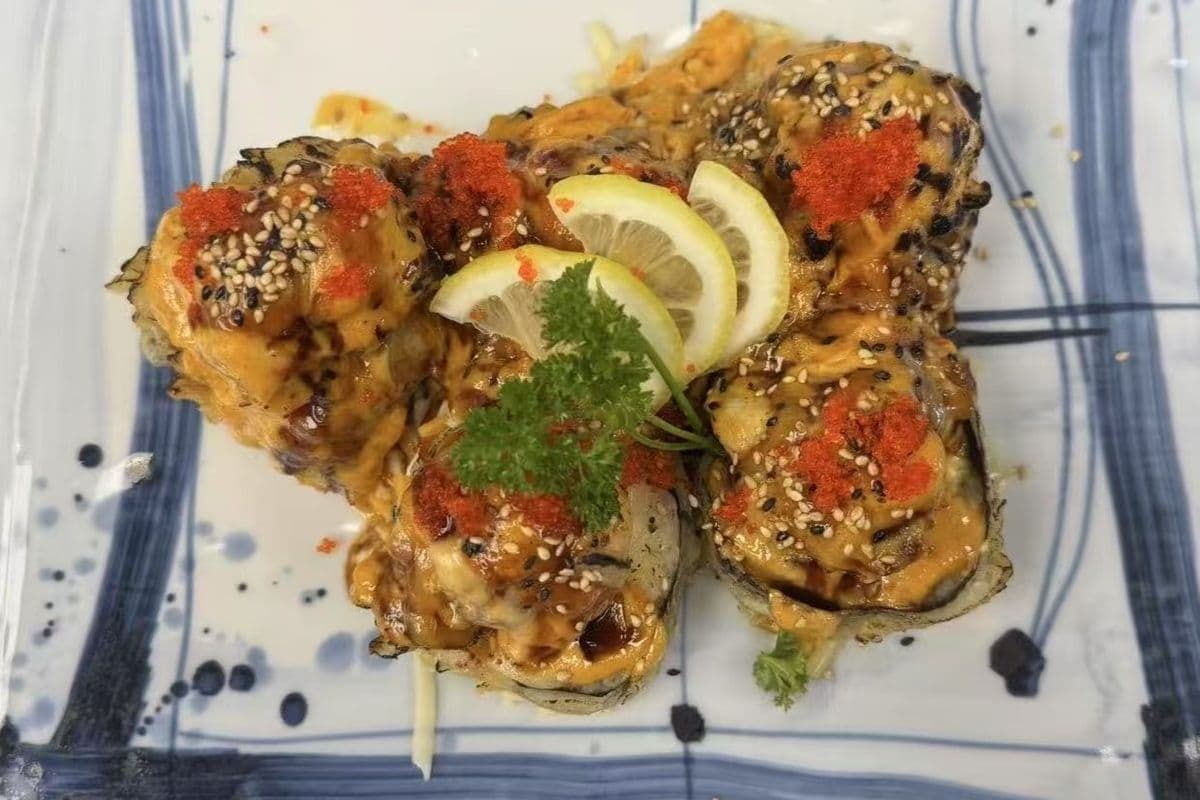 (NEW)Triple Cheese Tempura Roll(Deep fried&Spicy,Torch)