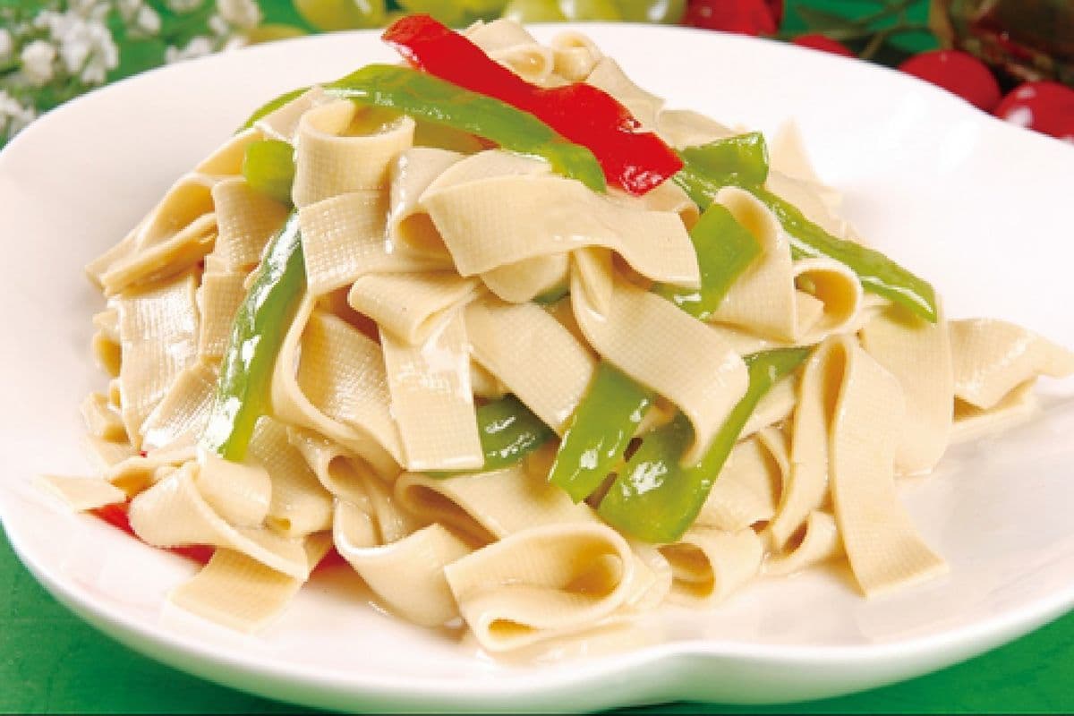 Shredded Tofu Skin and Hot Pepper Stir Fry(尖椒干豆腐)