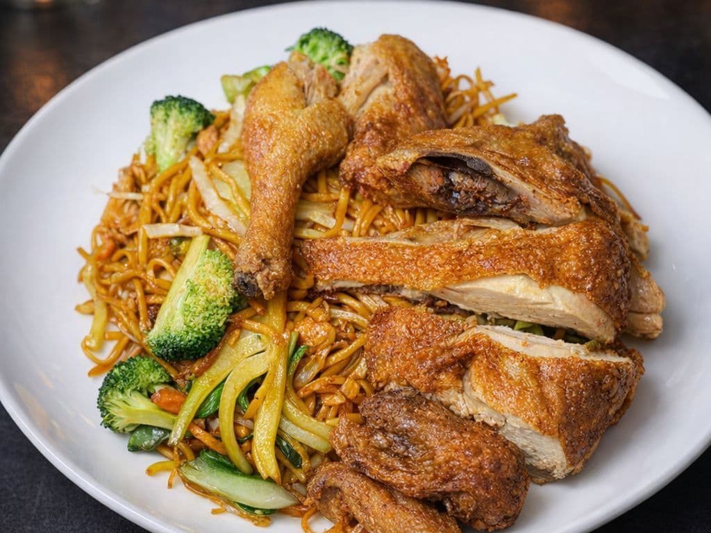 Chicken on D Ruff Chowmein