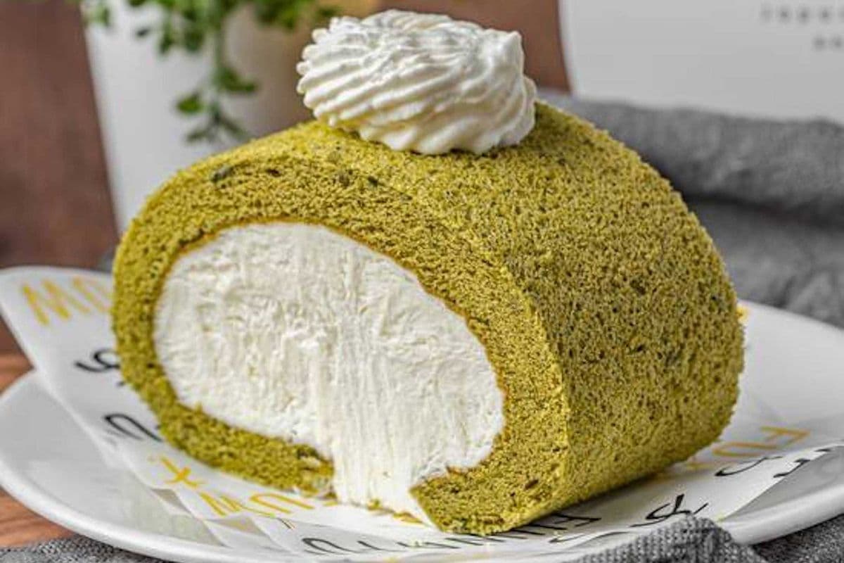 Matcha Roll Cake