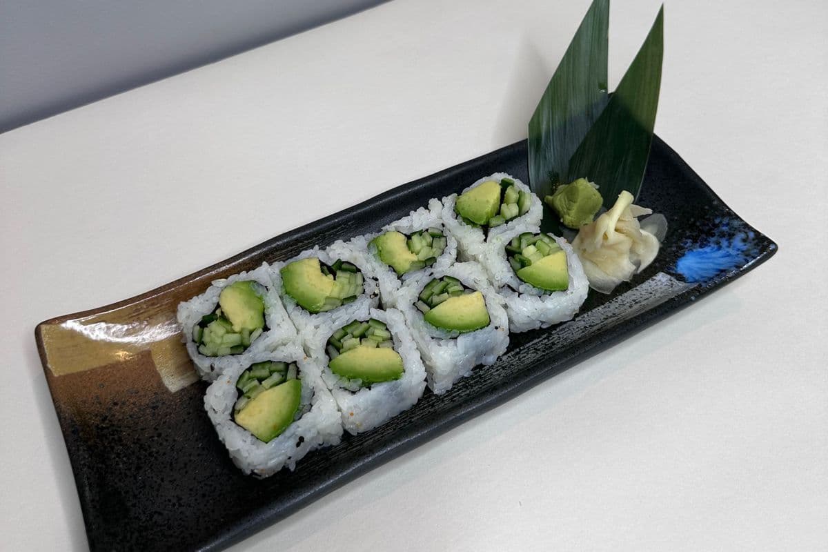 J2. Avocado Cucumber Roll (8pcs)