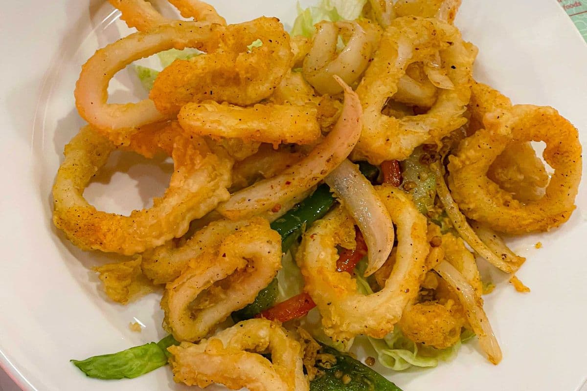 18. Calmars frits au sel et poivre / Fried Salt and Pepper Calamari