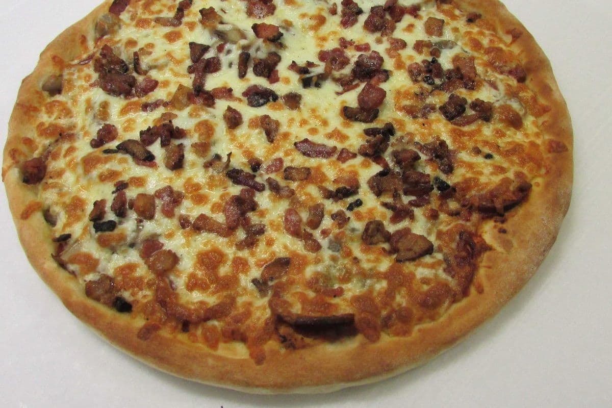 9" Small Canadian Combo Pizza