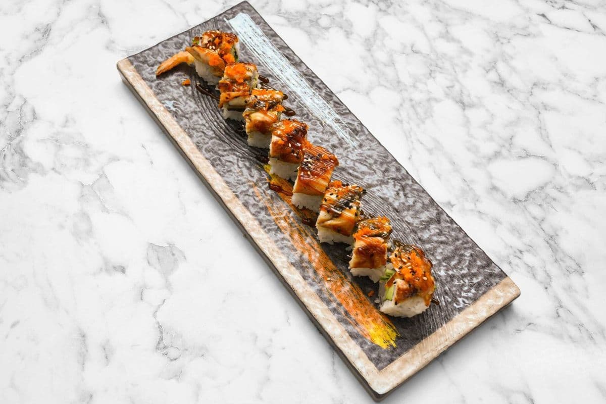 SR6. Black Dragon Roll (8 pcs)