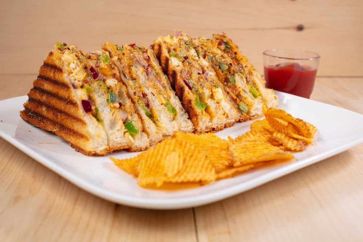 Tandoori Paneer Club Grill