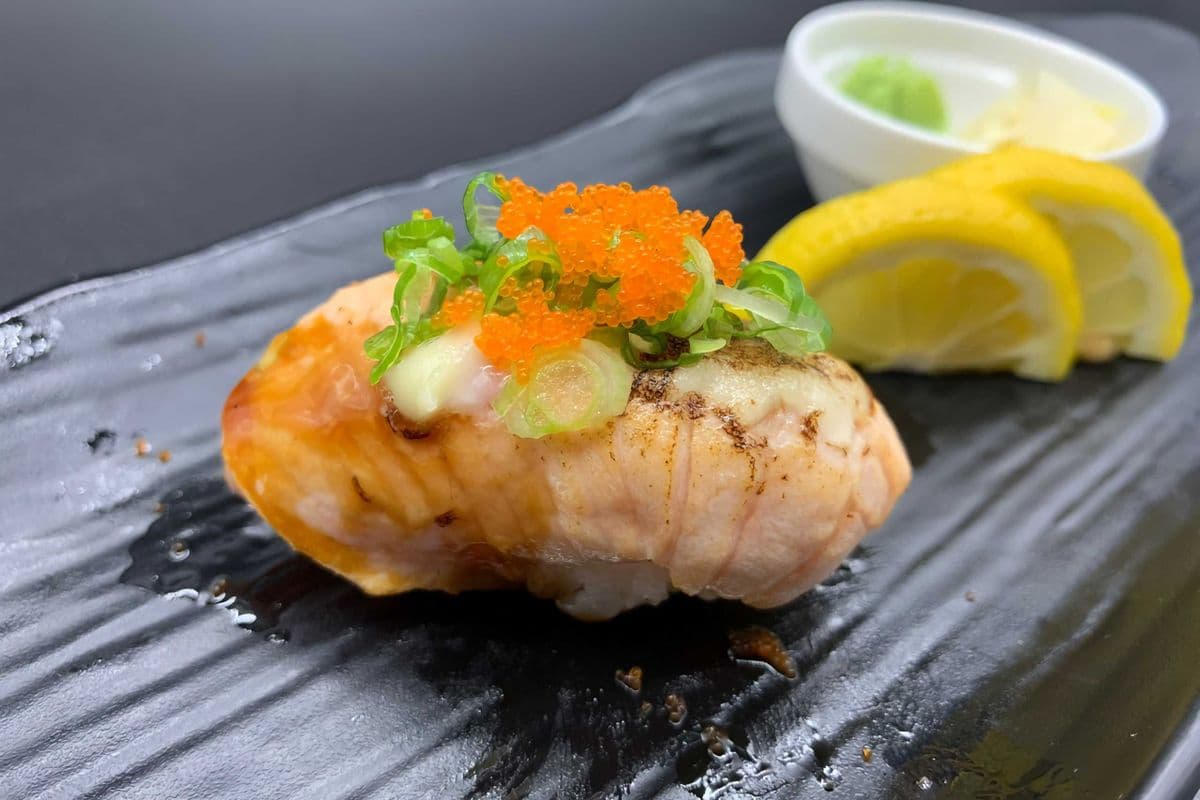Salmon Aburi