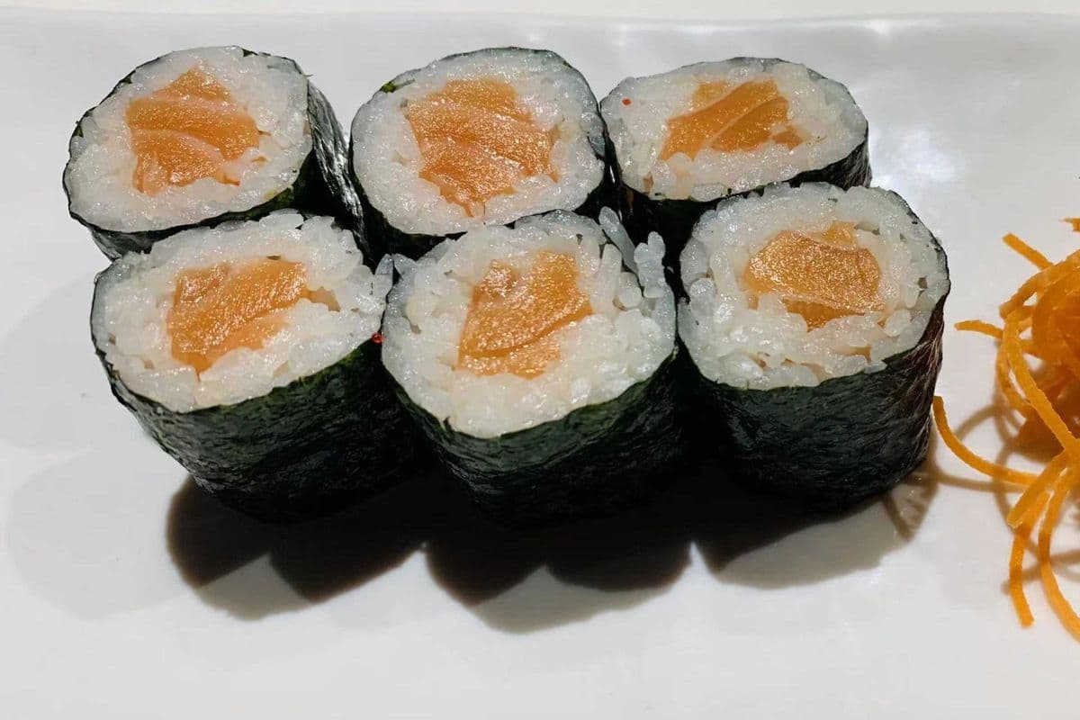 Saumon (6 Mcx) / Salmon Rolls (6 Pcs)