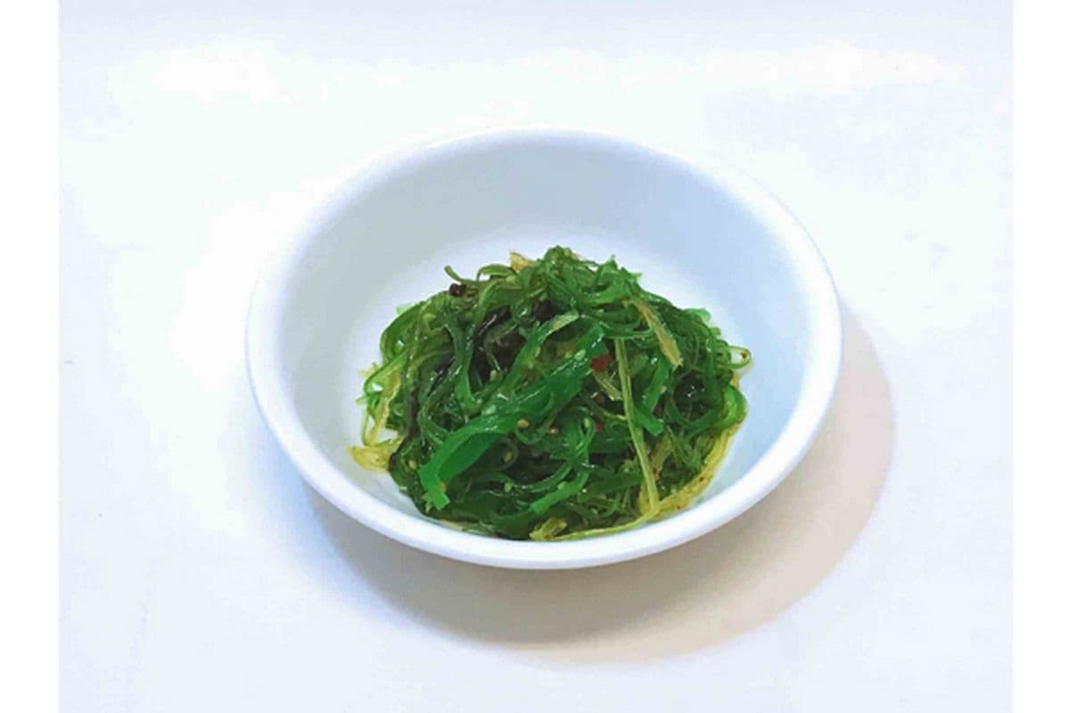B6. Seaweed Salad