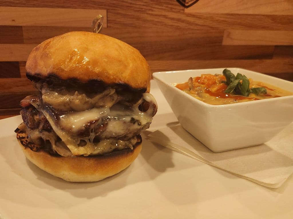 Bacon Mushroom Swiss Burger