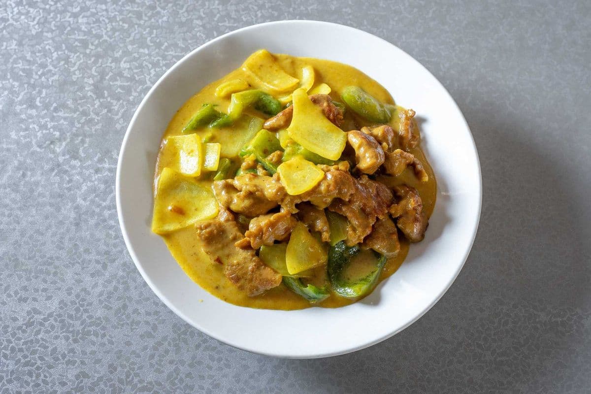 44. Curry Beef 咖喱牛片