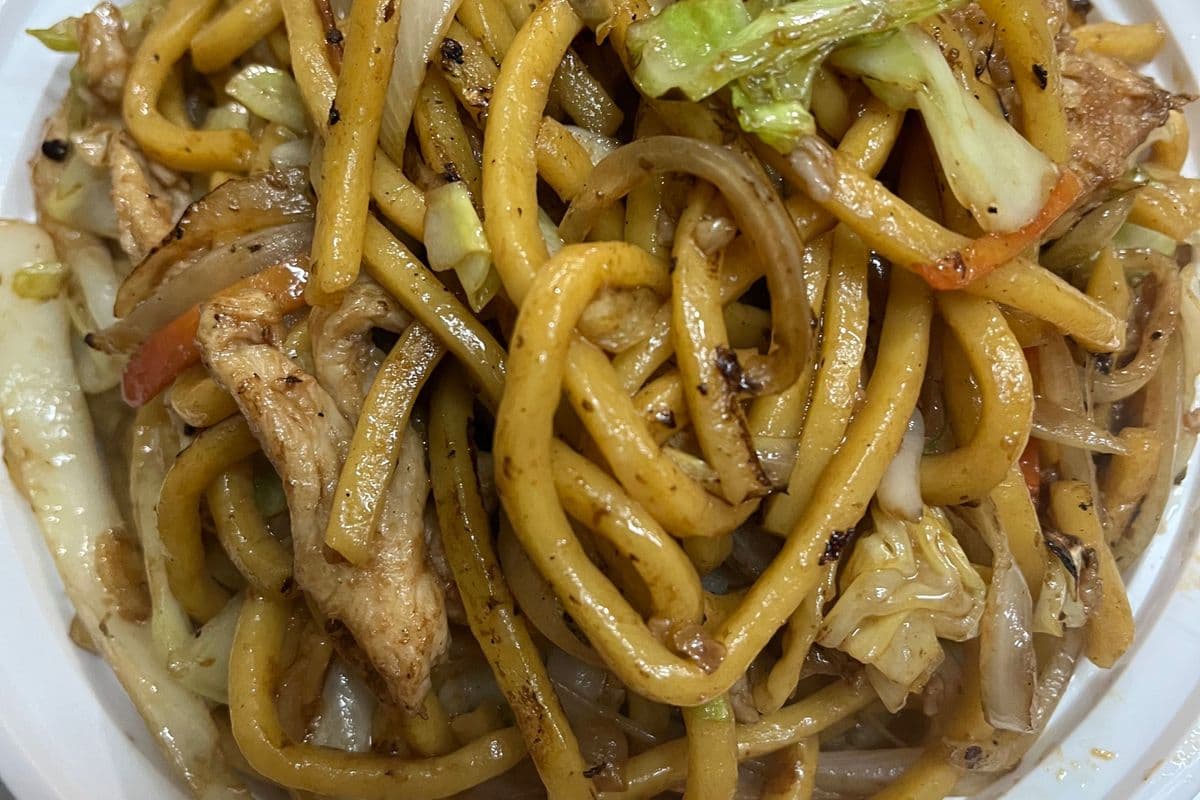 Fried Shanghai Noodles with chicken粗炒