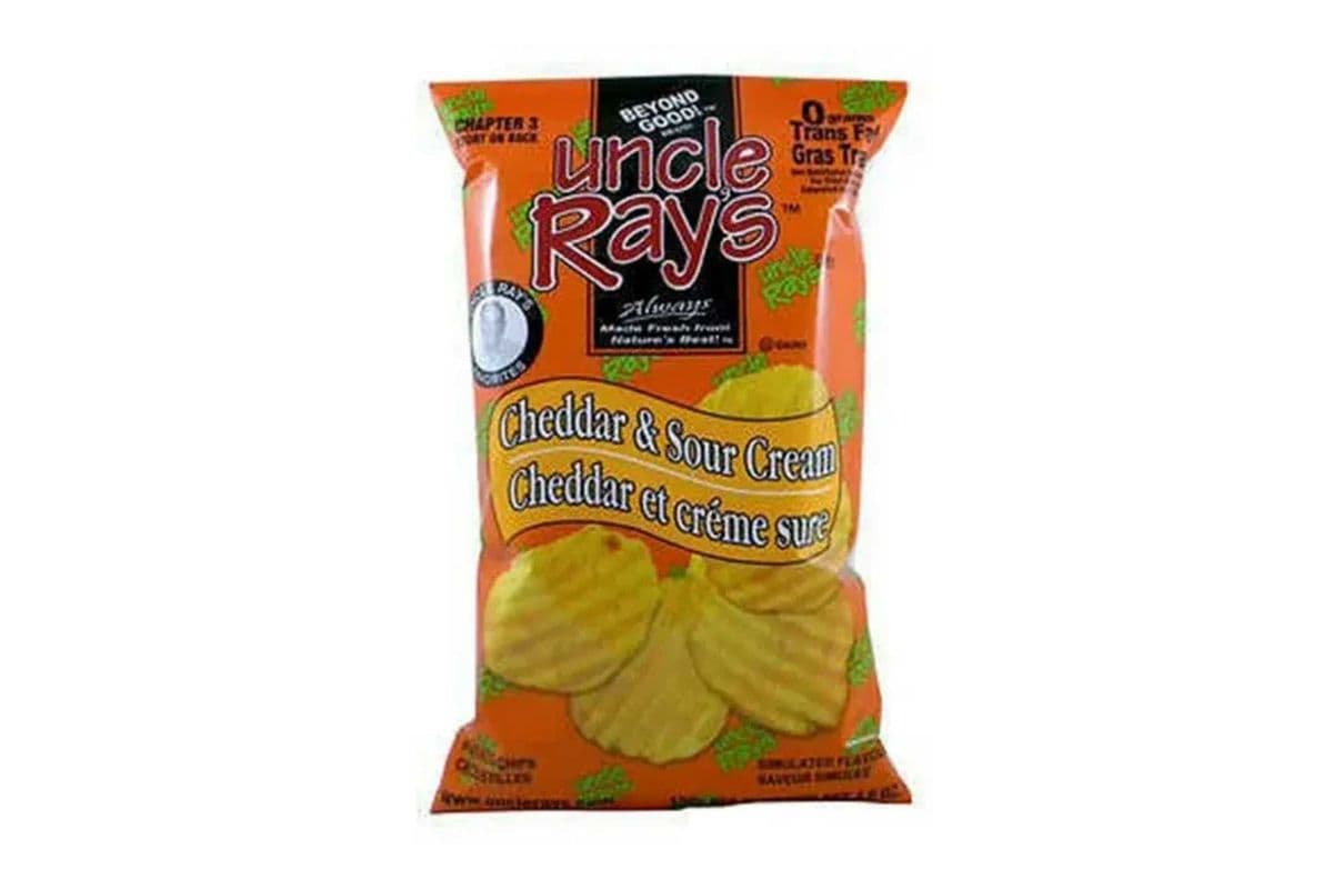 Uncle Ray's Chips Cheddar & Sour Cream (130 g)