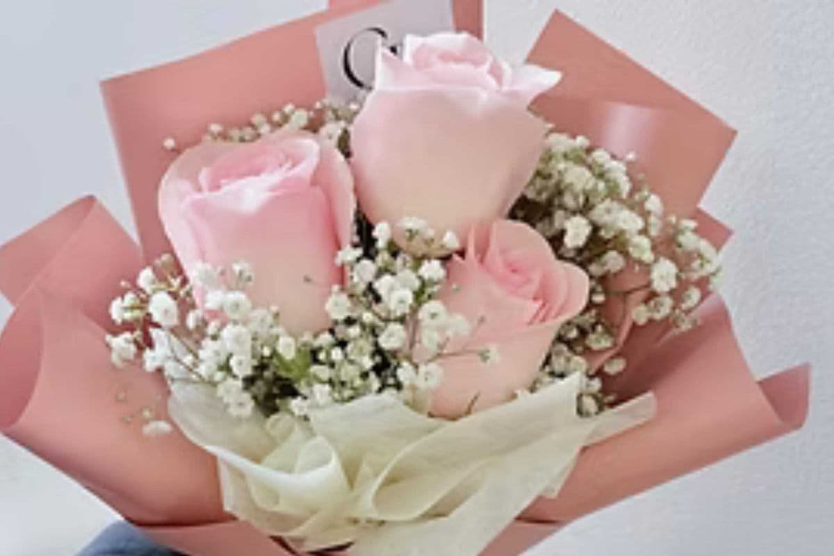 Blushing Rosy Bouquet