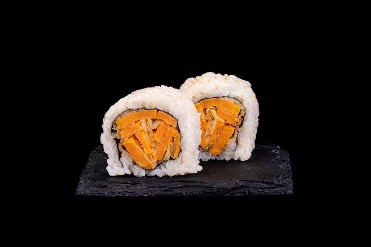 C19. Yam Tempura Roll (8pcs)