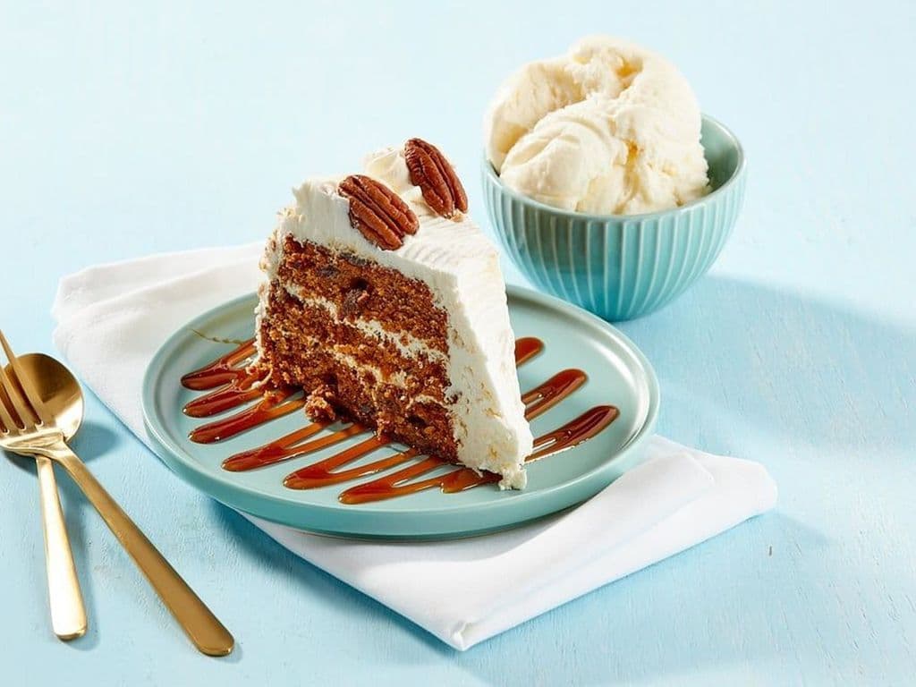 Carrot Cake w/ Ice Cream