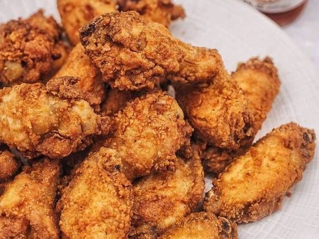 Chicken Wings (튀긴 닭 날개炸雞翅)