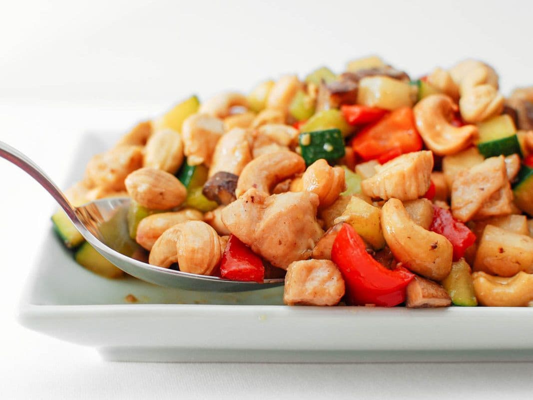 Diced Chicken with Vegetables and Cashew Nuts / 腰果雞丁