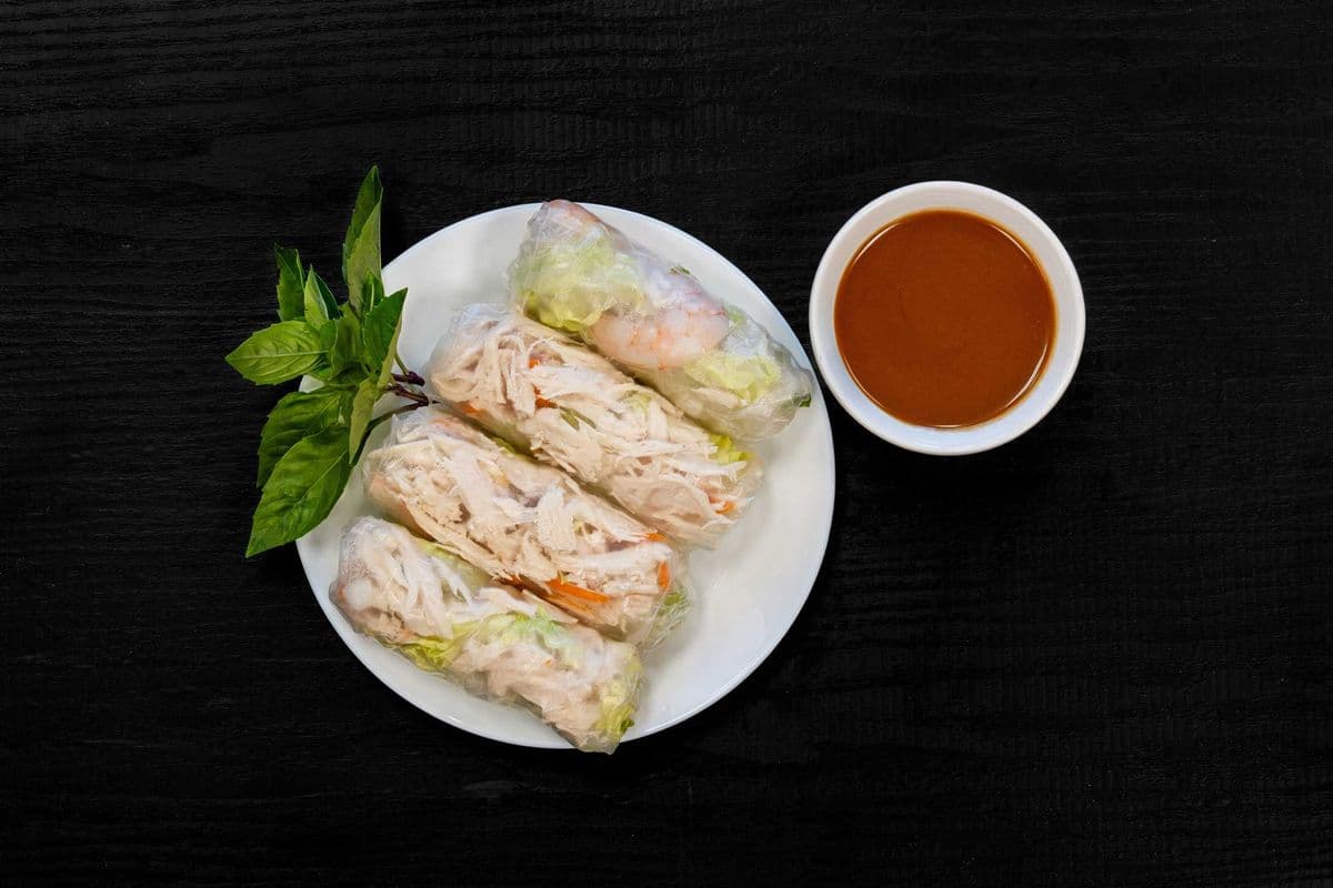 3B. Chicken and Shrimp Salad Rolls (4 pcs)