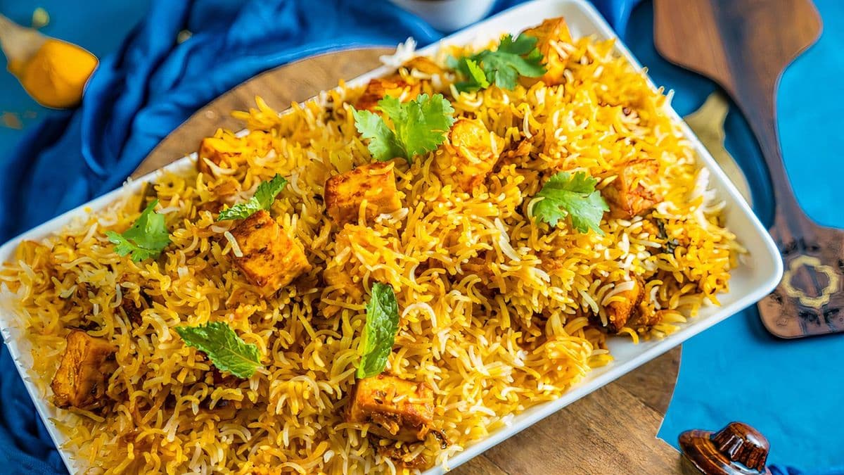 Paneer Biryani/Raita/Pappad- Special