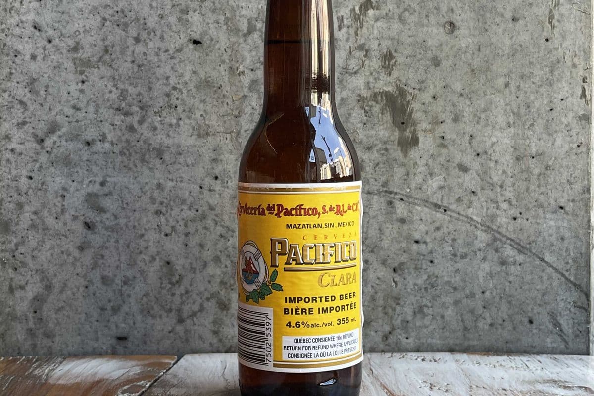 Pacifico Lager (1 x 330 ml Bottle)