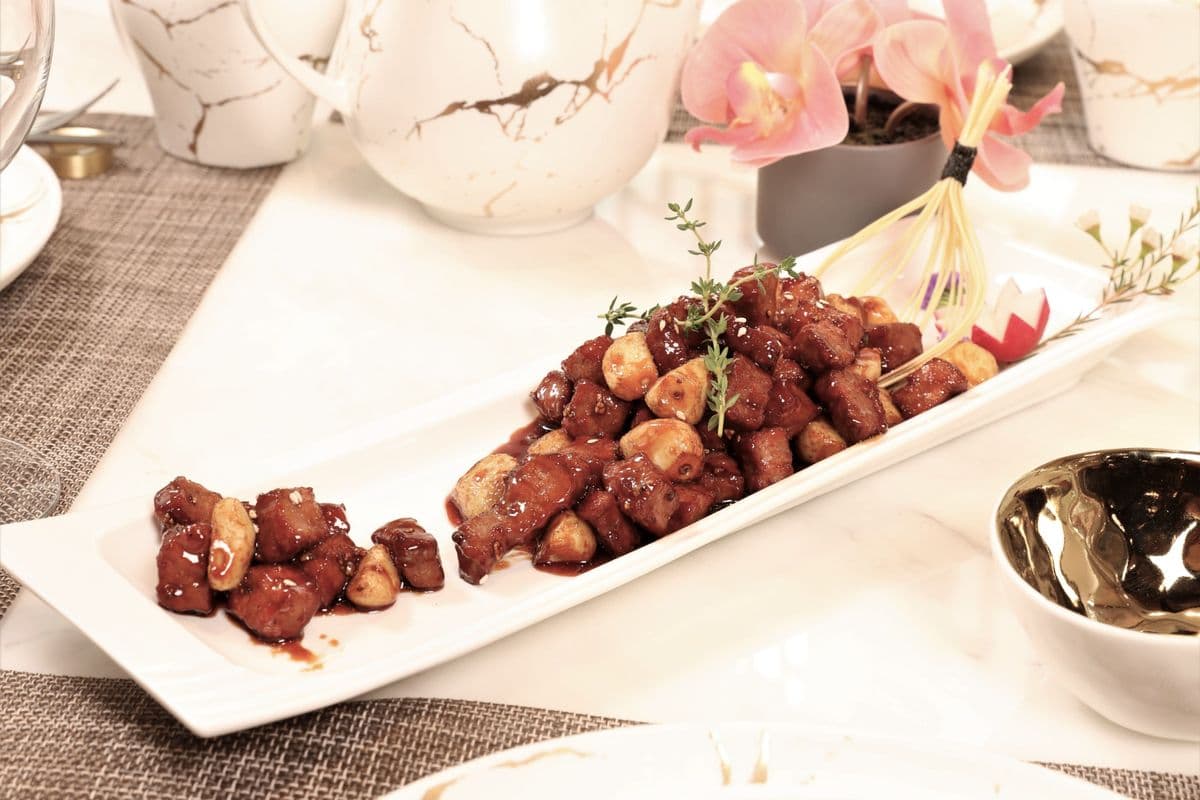 157. Diced Beef with Black Pepper and Garlic - 黑蒜子牛肉粒